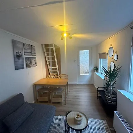 Sun&sea Holidays-qudi's Tiny House *
